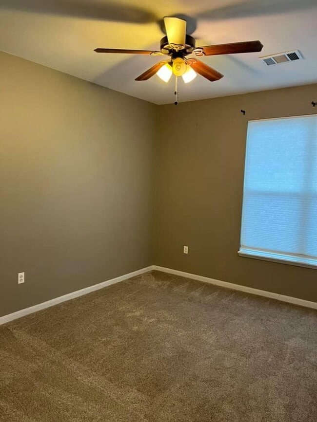 Photo - Great 2 bedroom/2bath condo- 3rd floor with loft! 1 car garage! Flexible Move in Date! -$250 off ... Unit C36