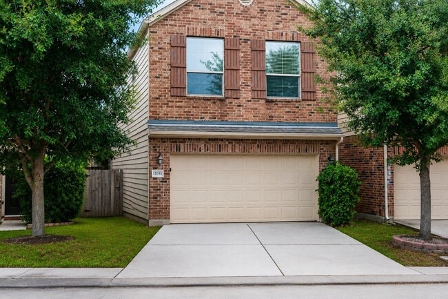 Building Photo - 17035 Amarose Dr