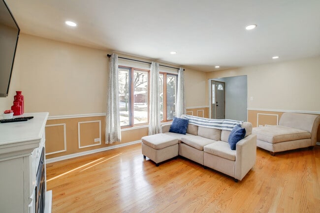 Building Photo - 9440 S Wabash Ave Unit SI ID1601867P