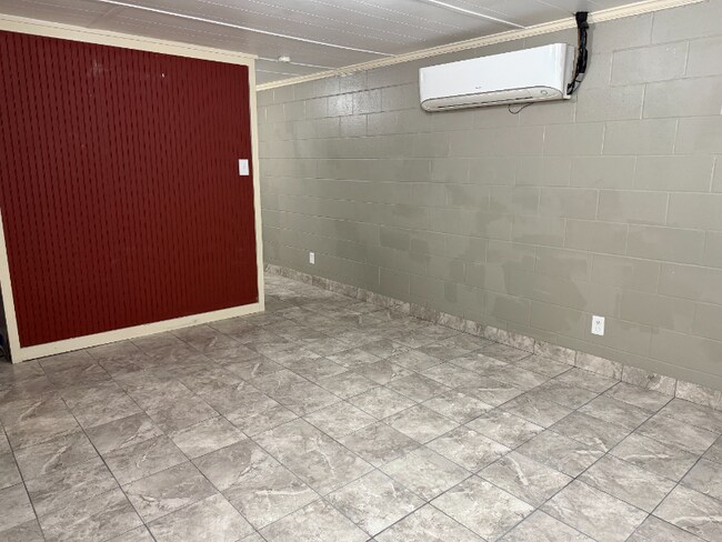 Photo - 2455 Gervais St Unidad B