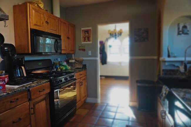 Photo - 131 N Hancock Ave Unidad 131