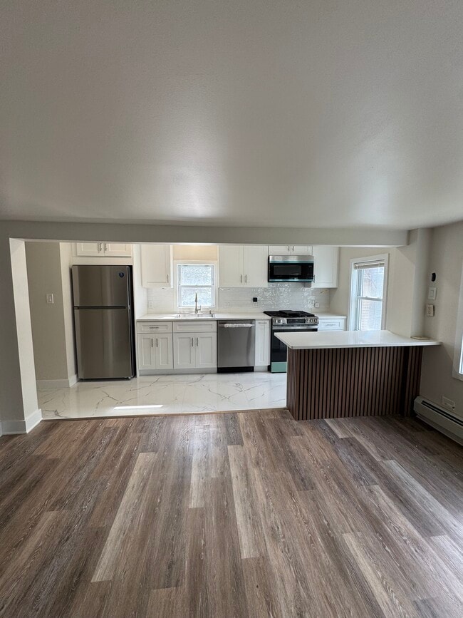 2050 E Saint Georges Ave Unit 2 Front