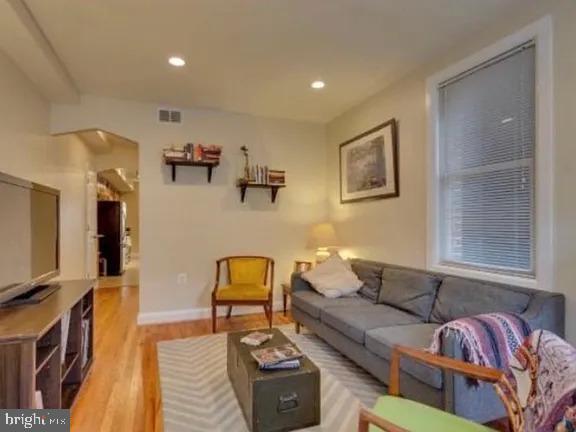 Building Photo - 1223 Orren St NE Rental