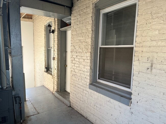 Photo - 3105 W Diversey Ave Unit 2R