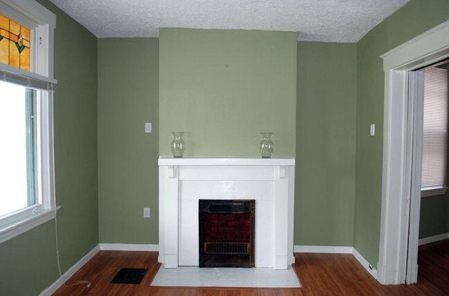 Dining room - 4122 Maple Dr