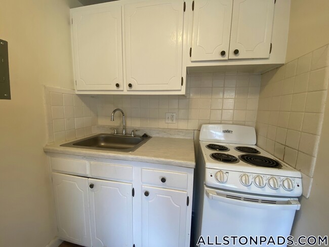 1315 Commonwealth Ave Unit 206
