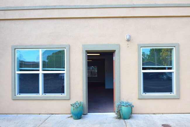 Photo - 1254 Broadway