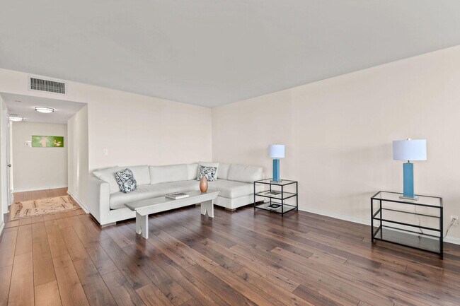 Photo - 529 S Flagler Dr Unit 9h