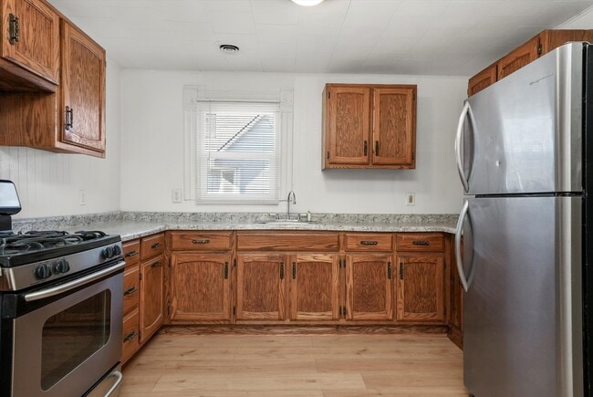 Photo - 1097 E Merchant St