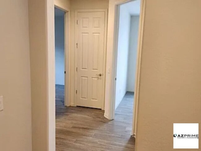 Building Photo - Single Family Residence