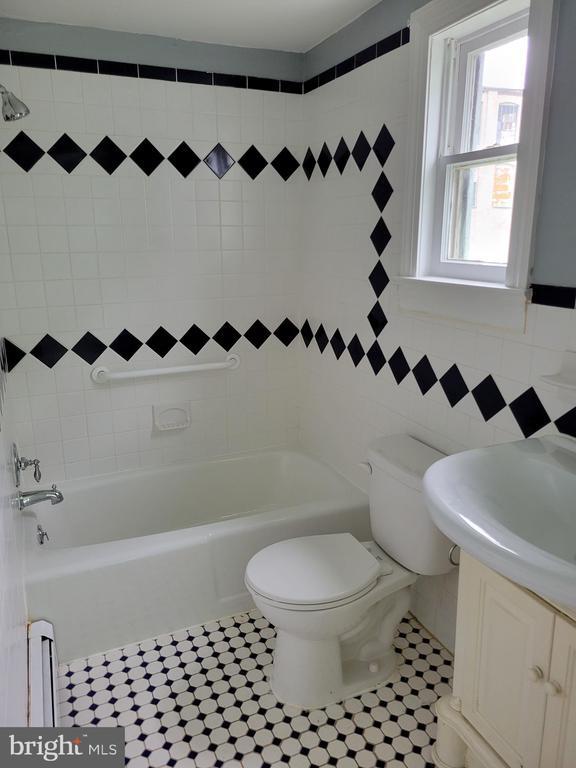 Photo - 305 Brower Ave