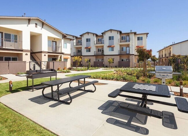 Villa del Sol Senior Apartments