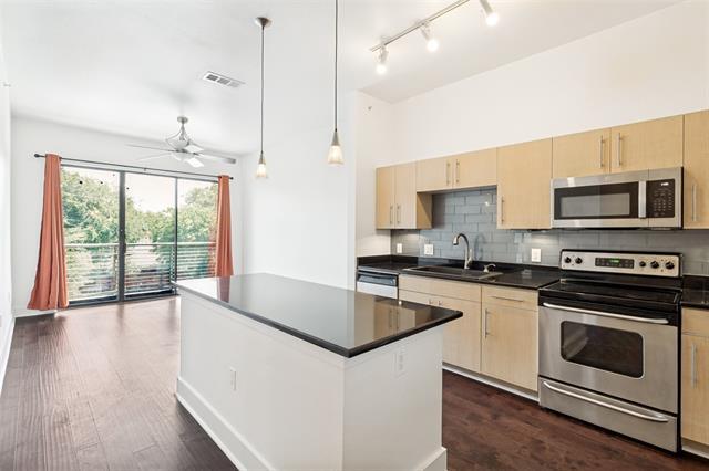 Building Photo - 4414 Cedar Springs Rd Unit 320