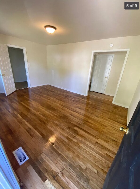 Photo - 3915 E Chatham Dr