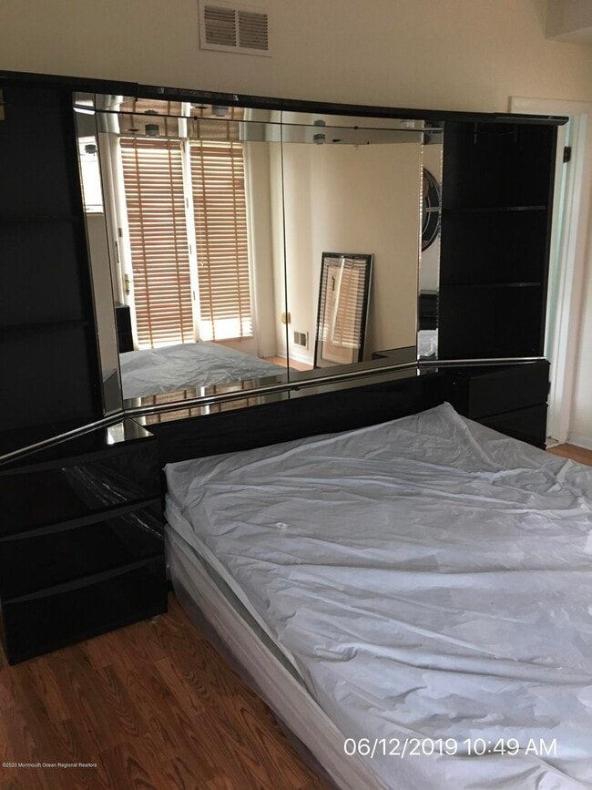 Photo - 96 Cedar Ave Unit 1