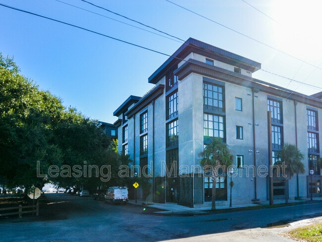 Building Photo - 1 Cool Blow St Unit #326 Rental