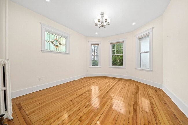 Photo - 108 Trowbridge St Unidad 1