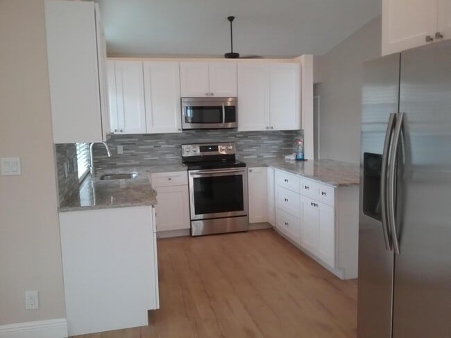 Photo - 21071 Woodspring Ave