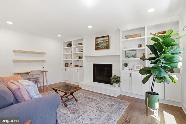 Photo - 20019 Great Falls Forest Dr