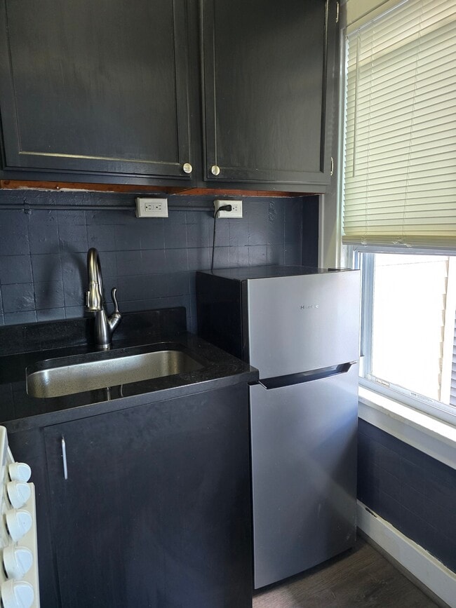 Photo - 1730 Union St Unit #3