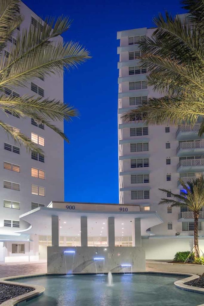 Southgate Towers Luxury Rentals For Rent in Miami Beach, FL