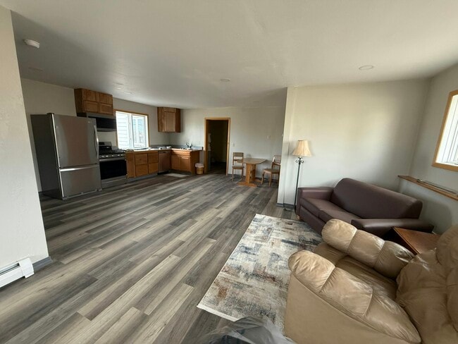 Building Photo - 211 Bank St Unit 1