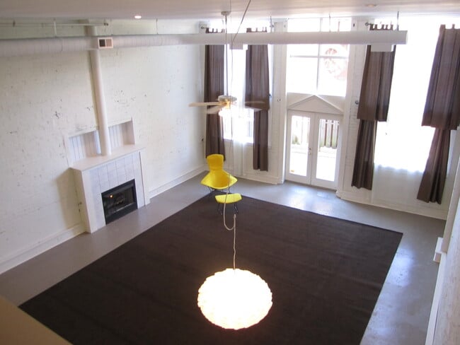 Área de estar - 505 S Main St Unidad 509 South Main #102