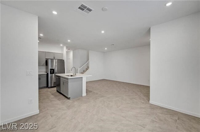 Photo - 1175 Heliodor Ave