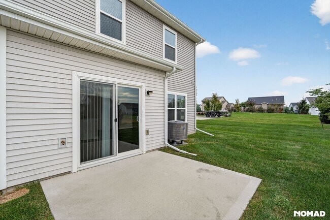 Photo - 912 Maywood Ln