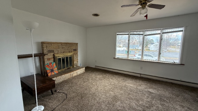 Photo - 1601 N Oak St