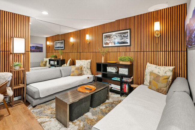 Building Photo - 711 S Galena St Unit ID1339911P