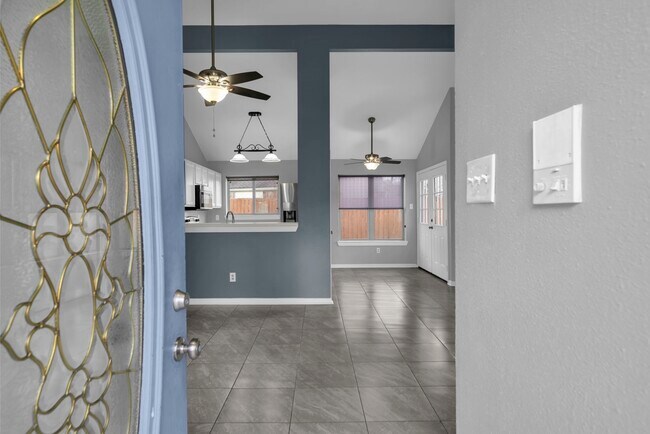 Photo - 18534 Meadows Way Dr