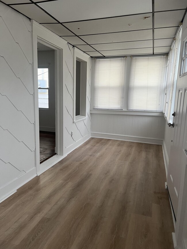 Photo - 135 W 17th Ave