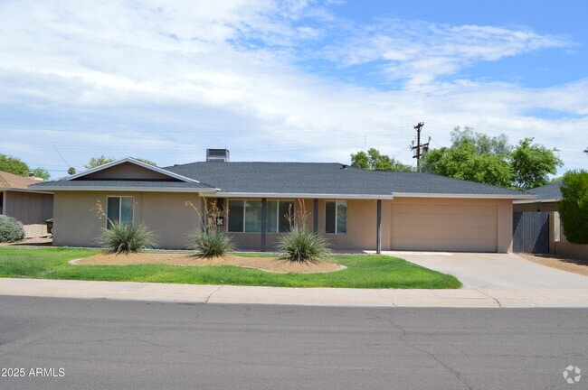 Building Photo - 8316 E Wilshire Dr Rental