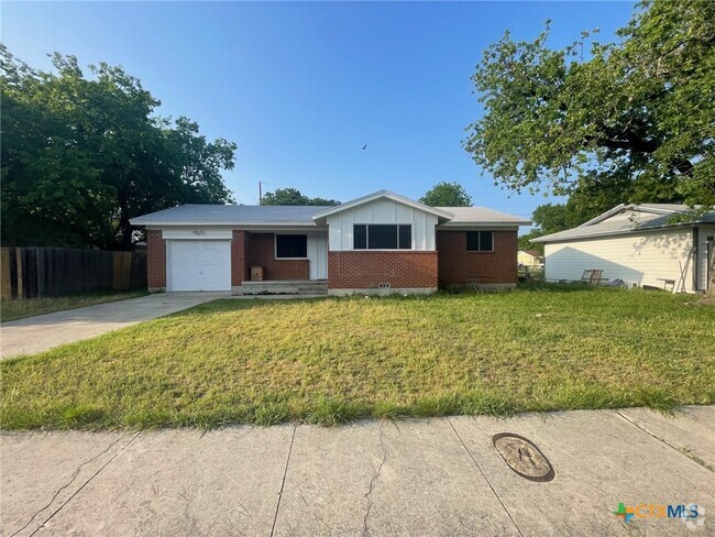 Building Photo - 2512 Live Oak Dr Rental