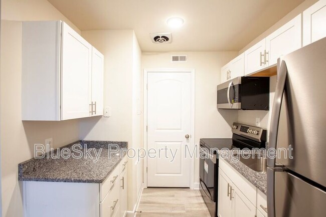 Photo - 1000 Monticello Rd Unidad # 104