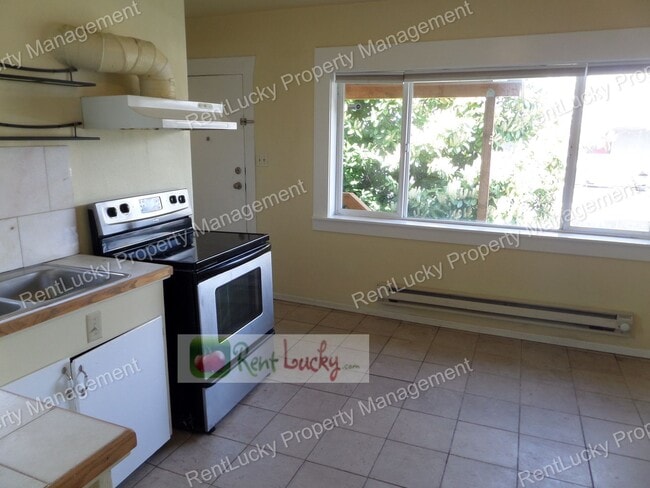 Photo - 6523 35th Ave SW Unit Nguyen-Seattle Duplex #A