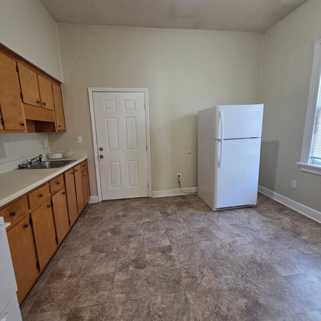 Photo - 1529 Craig St