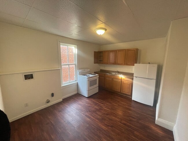 Photo - 2nd/3rd Floor 3 Bedroom Apartment in the "Avenues" -York City SD