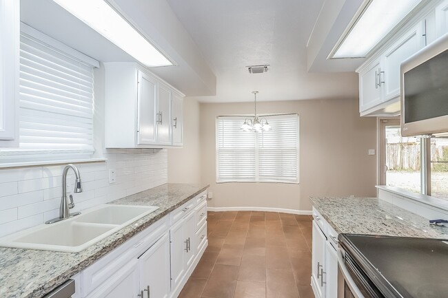 Photo - 10819 Sagewind Dr