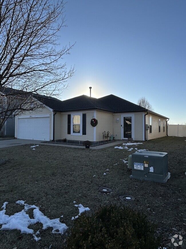 Building Photo - 11438 N Meadowbend Way Rental