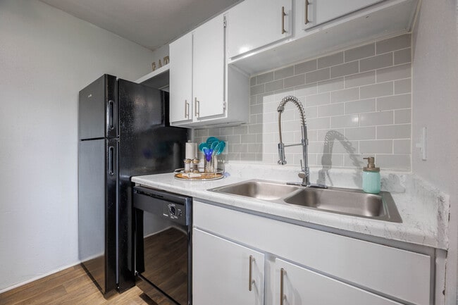 Carrara at Cypress Creek