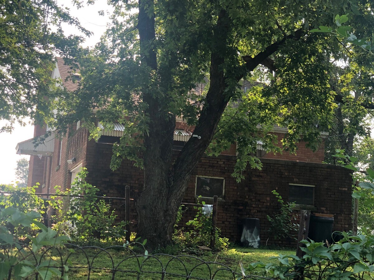 Photo - 2104 S 42nd St