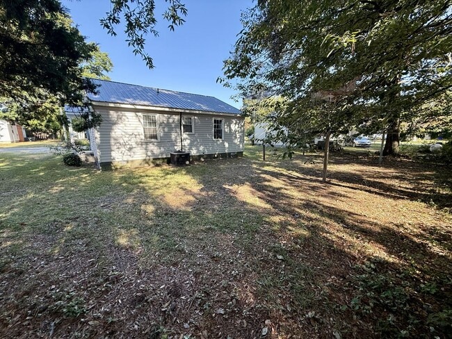 Photo - Single Family Ranch 2 Bed