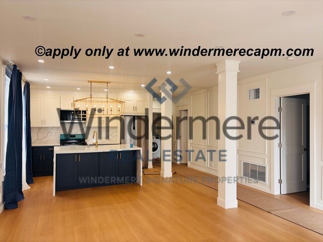 Photo - Beautifully Remodeled 2 Bed/2 Bath Duplex- in desirable location Downtown Sacramento!!