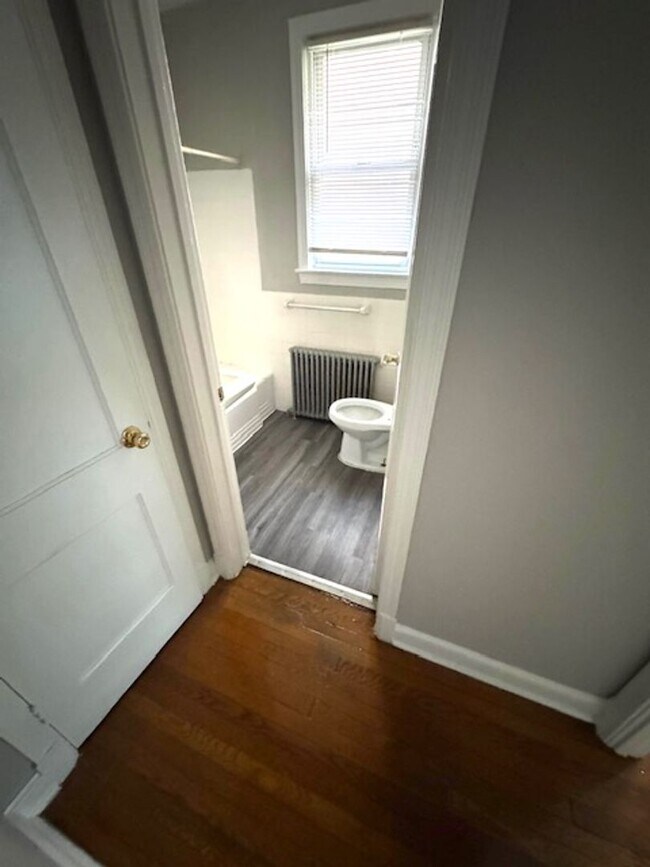 Photo - 15 Gallatin St NE Unit 2