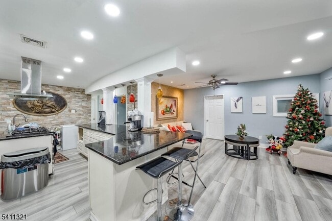 Photo - 376 Elmora Ave