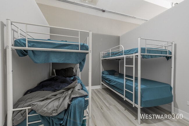 Photo - 880 N Milwaukee Ave Unit 1