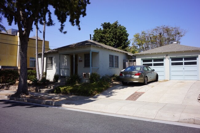 Photo - 2315 10th St.