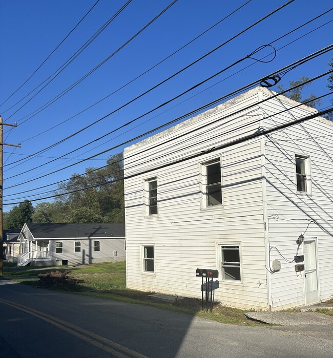 Photo - 557 S Church St Apartment Unit A